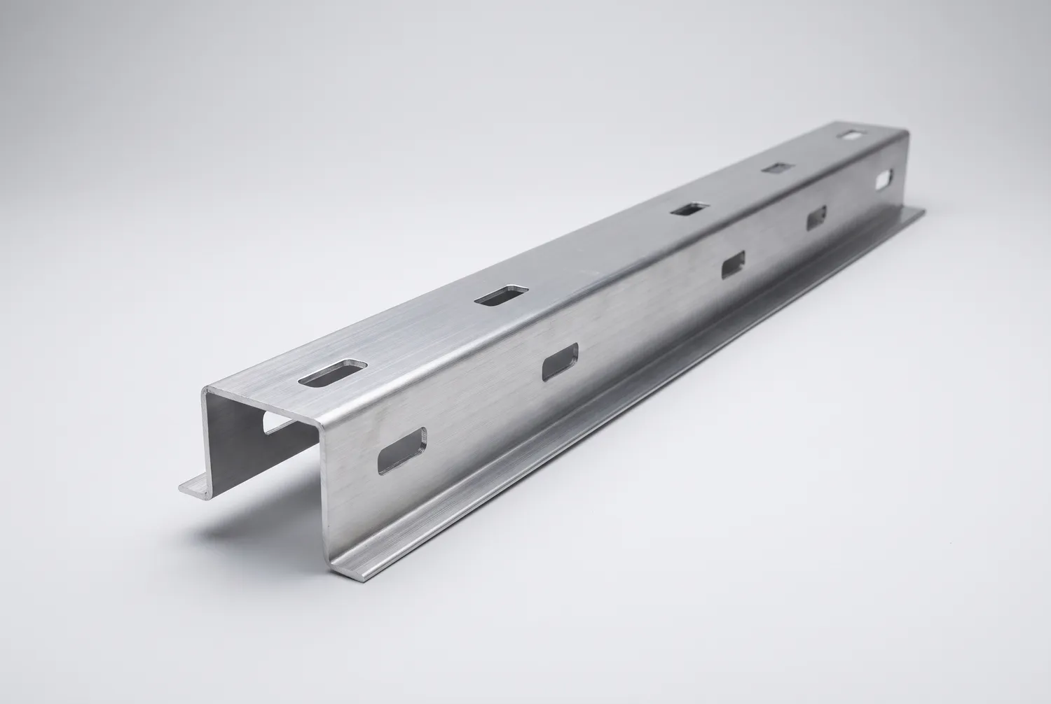 Mounting rail