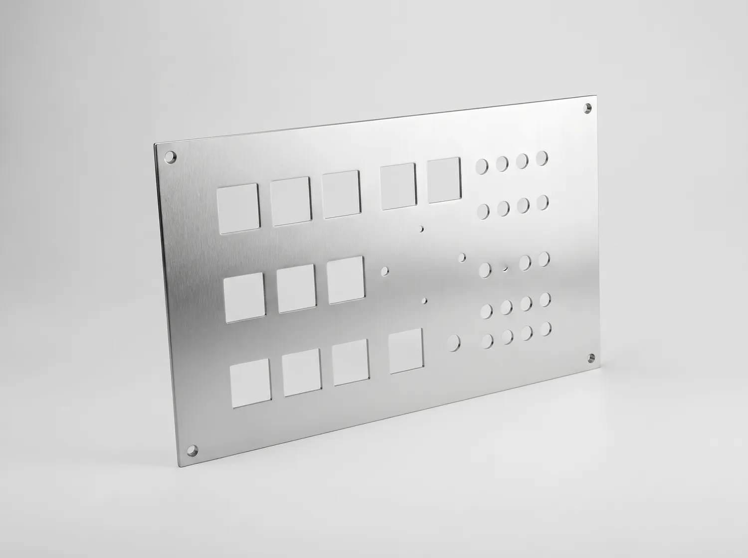 Breaker plate
