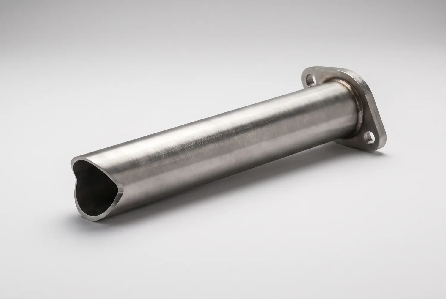 Exhaust header runner