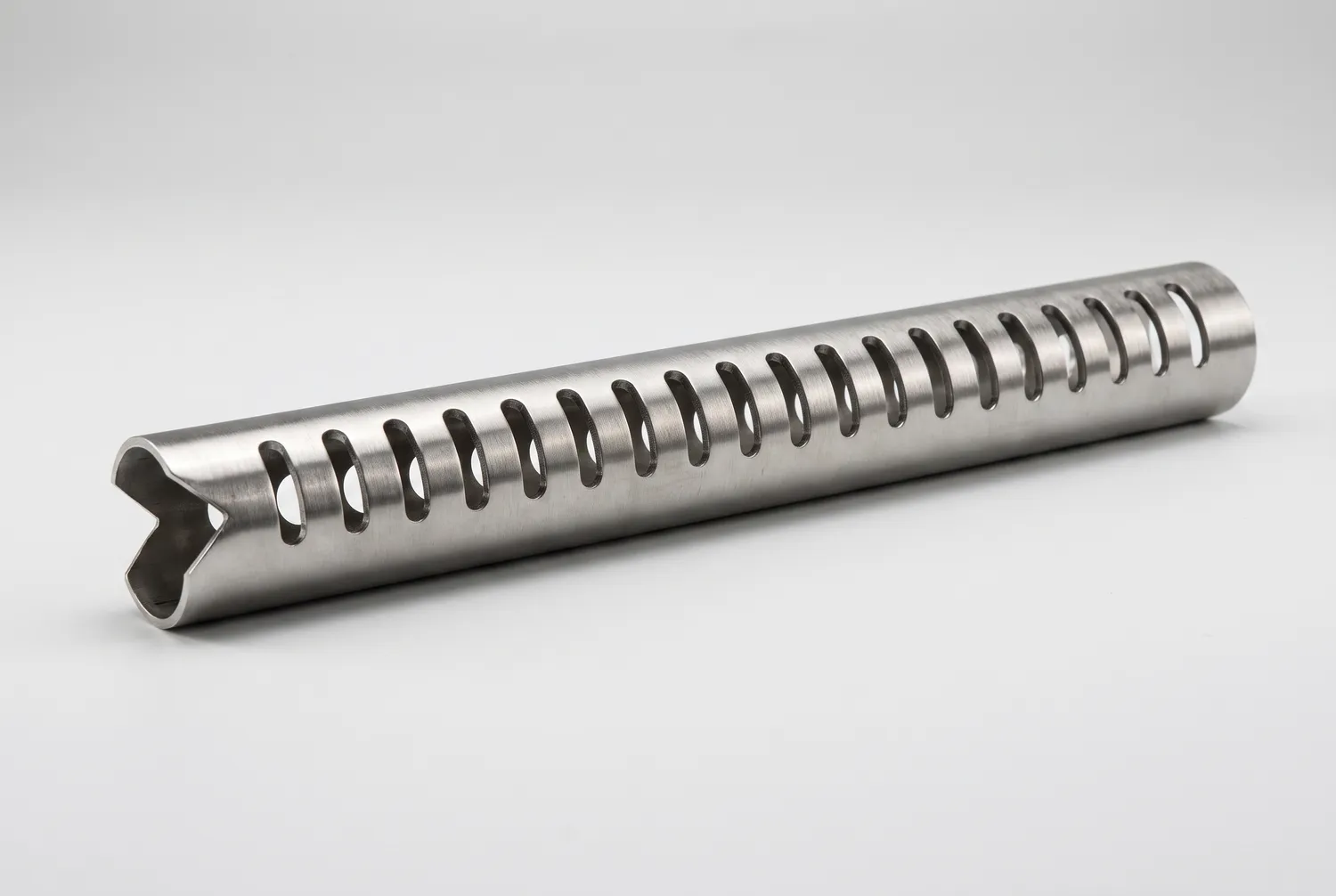 Slotted round tube